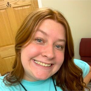 Meet your Posher, Abbey